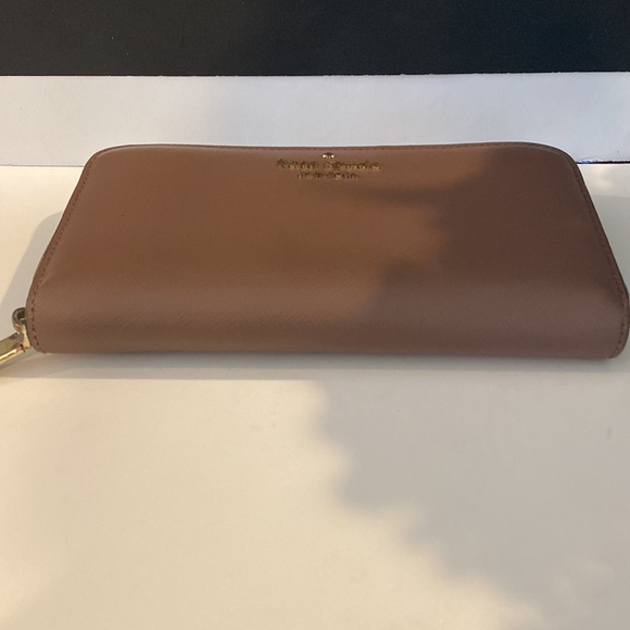 Kate Spade Wallet - Picture 6 of 9